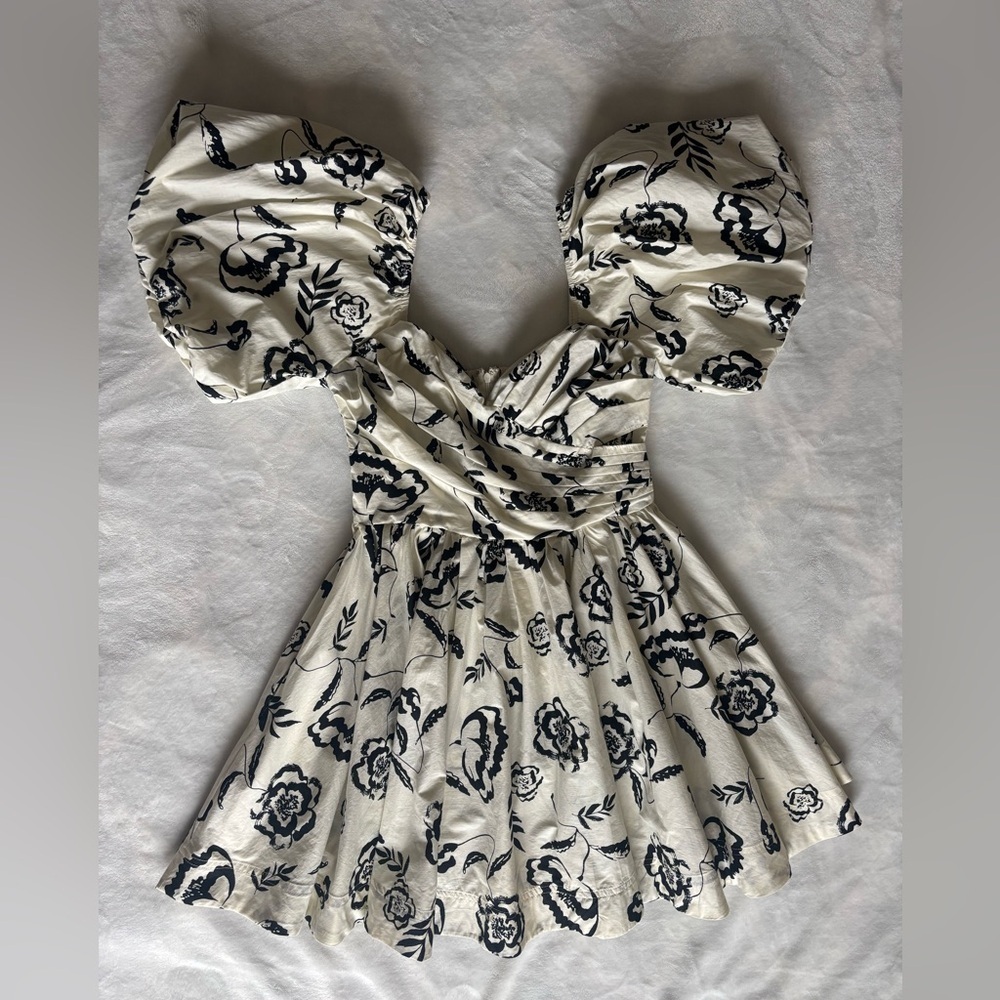 NWT Vestique Black & White Floral Puff Sleeve Babydoll Mini Romantic Dress Small - Picture 2 of 13